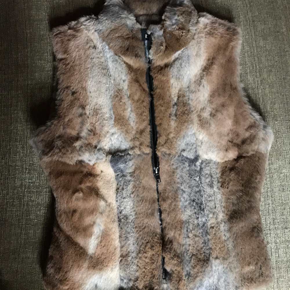 Bebe Faux Fur Vest, Size Medium